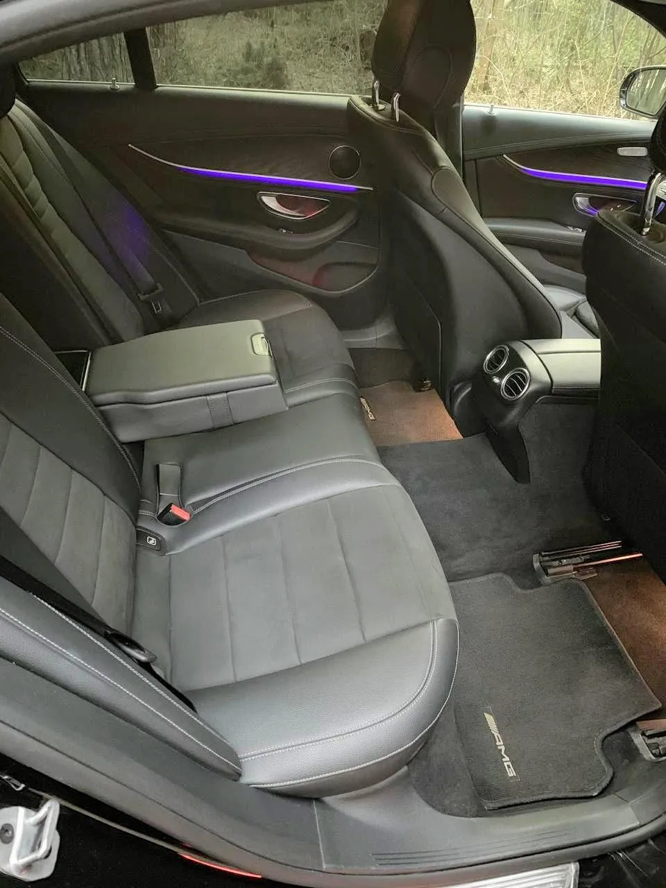 Mercedes E 213